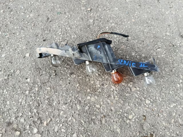 bontott RENAULT SCÉNIC II Jobb Hátsó Lámpa Foglalat
