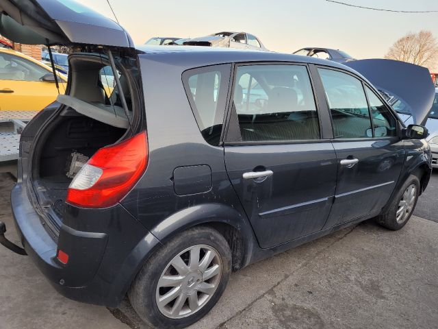 bontott RENAULT SCÉNIC II Jobb Hátsó Lámpa Foglalat