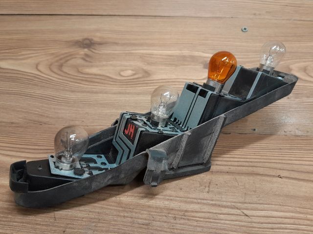 bontott RENAULT SCÉNIC II Jobb Hátsó Lámpa Foglalat