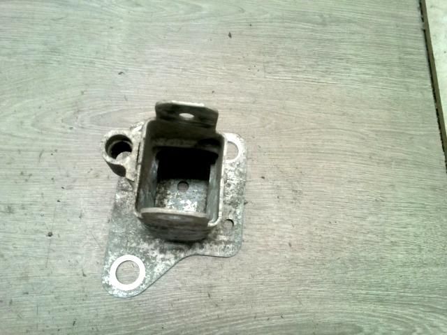 bontott RENAULT SCÉNIC II Jobb Lökhárító Tartó Nyúlványvég