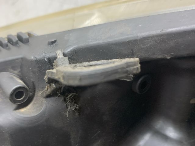 bontott RENAULT SCÉNIC II Jobb Xenon Fényszóró