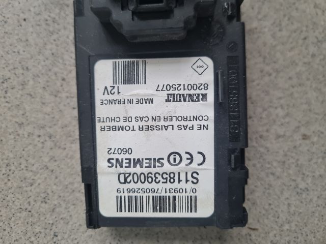 bontott RENAULT SCÉNIC II Kártyaolvasó