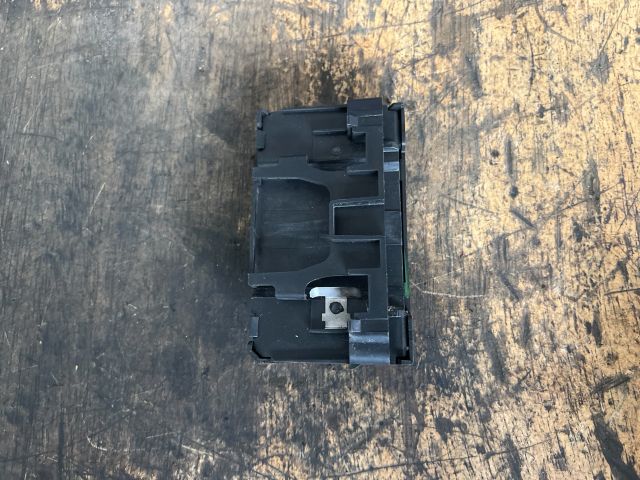 bontott RENAULT SCÉNIC II Kártyaolvasó