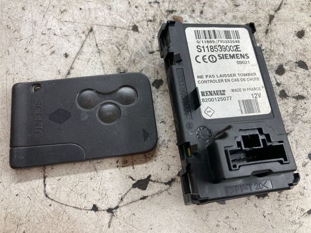 bontott RENAULT SCÉNIC II Kártyaolvasó