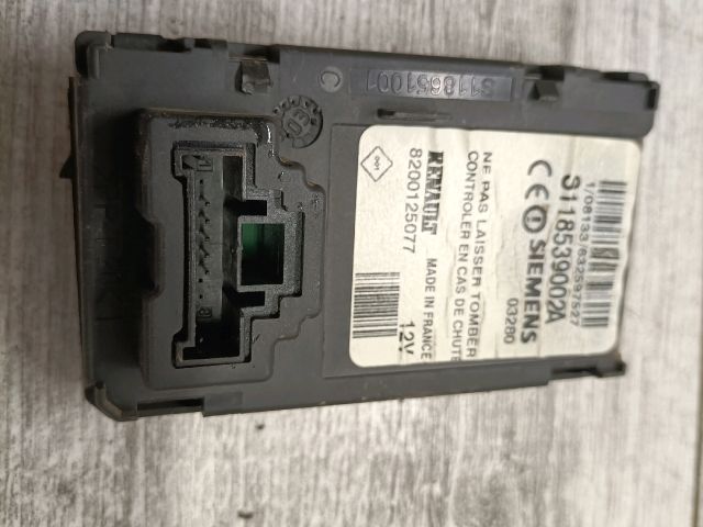 bontott RENAULT SCÉNIC II Kártyaolvasó