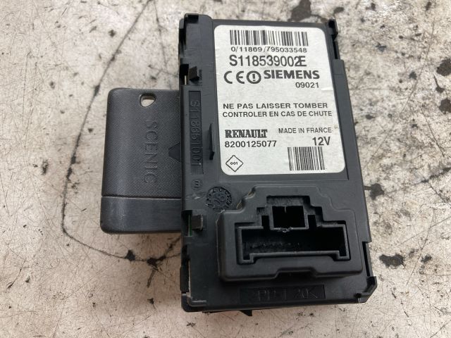 bontott RENAULT SCÉNIC II Kártyaolvasó