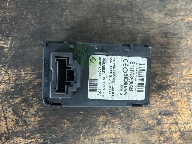 bontott RENAULT SCÉNIC II Kártyaolvasó