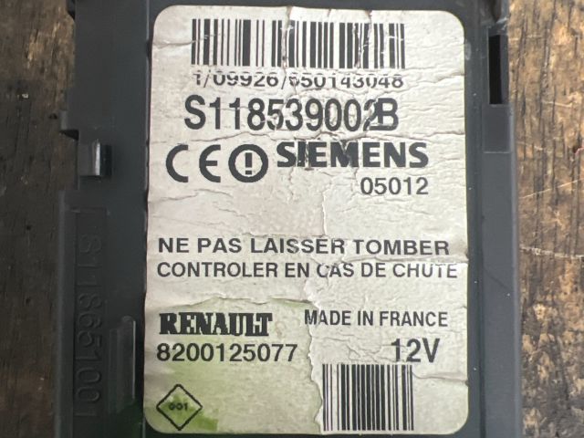 bontott RENAULT SCÉNIC II Kártyaolvasó