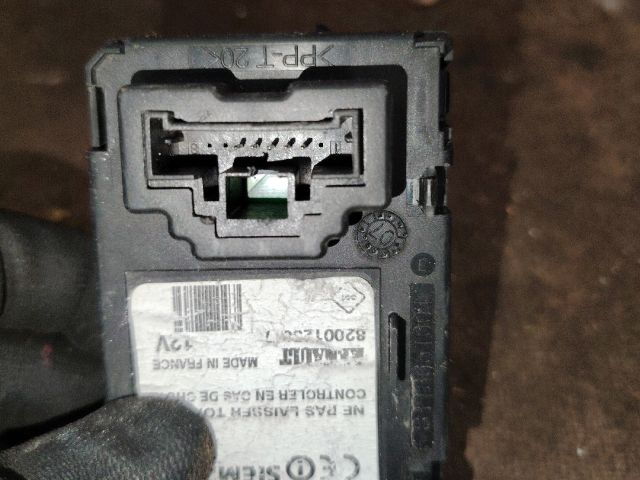 bontott RENAULT SCÉNIC II Kártyaolvasó