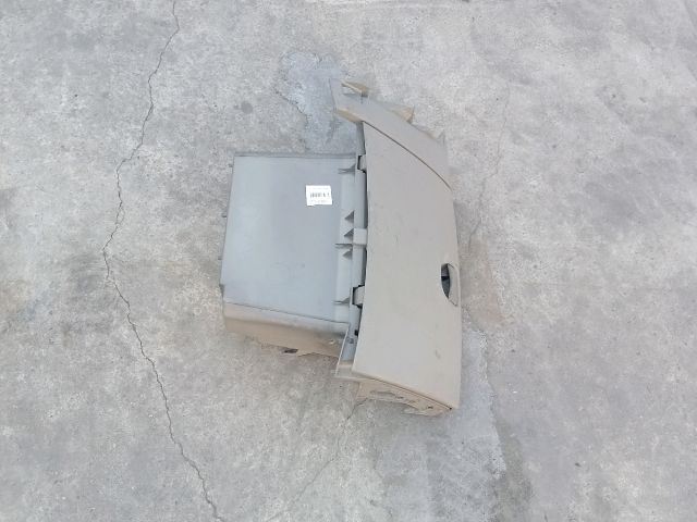 bontott RENAULT SCÉNIC II Kesztyűtartó