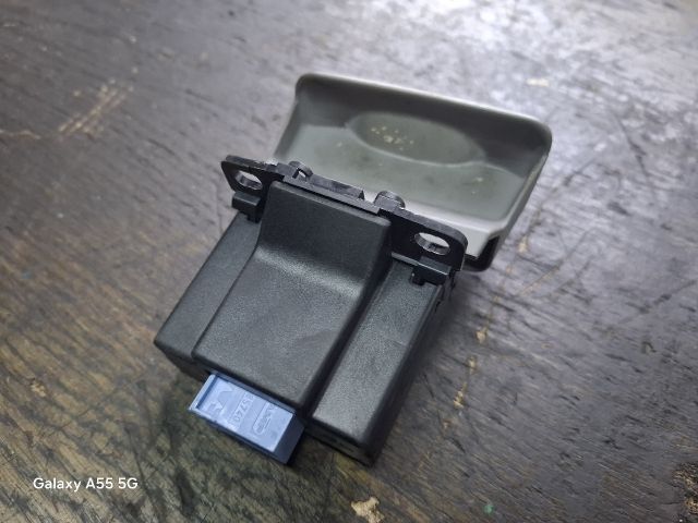 bontott RENAULT SCÉNIC II Kézifék Kapcsoló