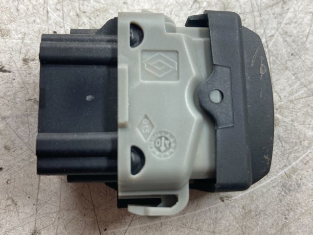 bontott RENAULT SCÉNIC II Kipörgésgátló Kapcsoló