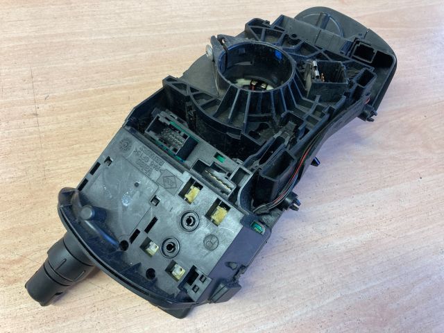bontott RENAULT SCÉNIC II Komplett Kormánykapcsoló (Bajuszkapcsoló)