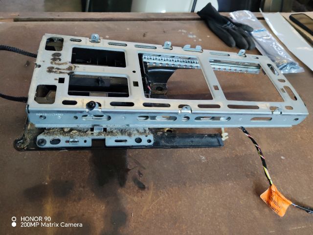 bontott RENAULT SCÉNIC II Könyöklő Tartó Konzol