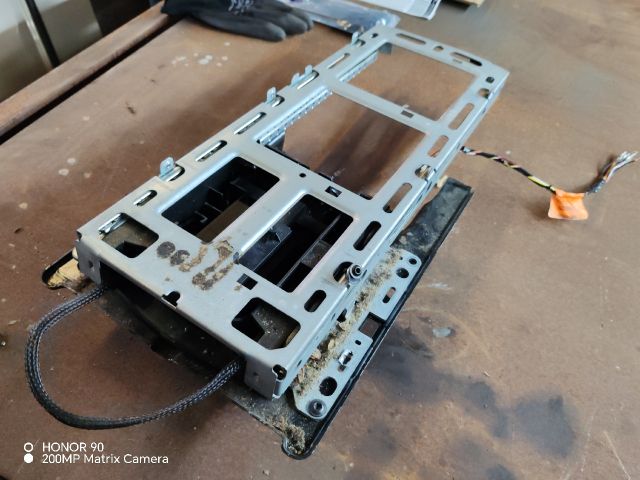 bontott RENAULT SCÉNIC II Könyöklő Tartó Konzol