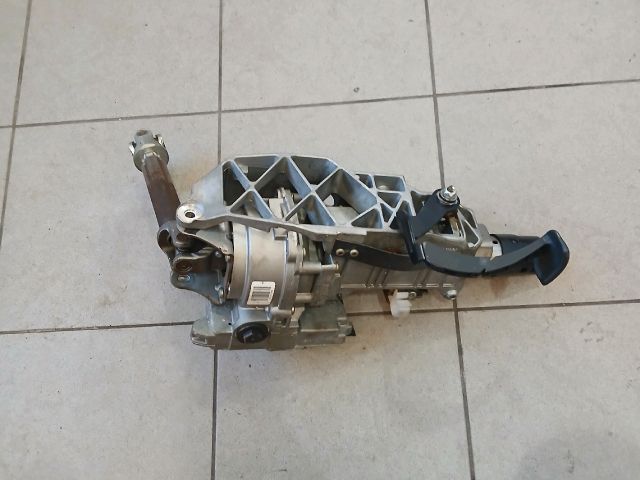 bontott RENAULT SCÉNIC II Kormányoszlop