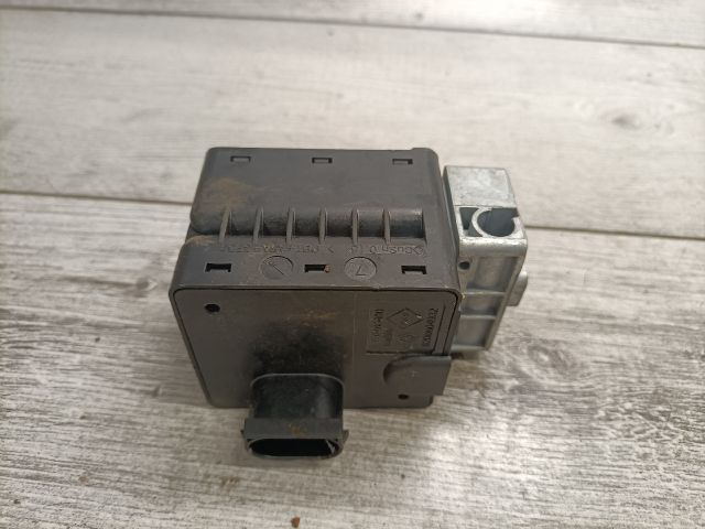 bontott RENAULT SCÉNIC II Kormányzár (Elektromos)