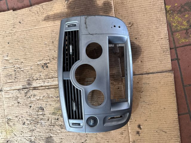 bontott RENAULT SCÉNIC II Középkonzol Keret