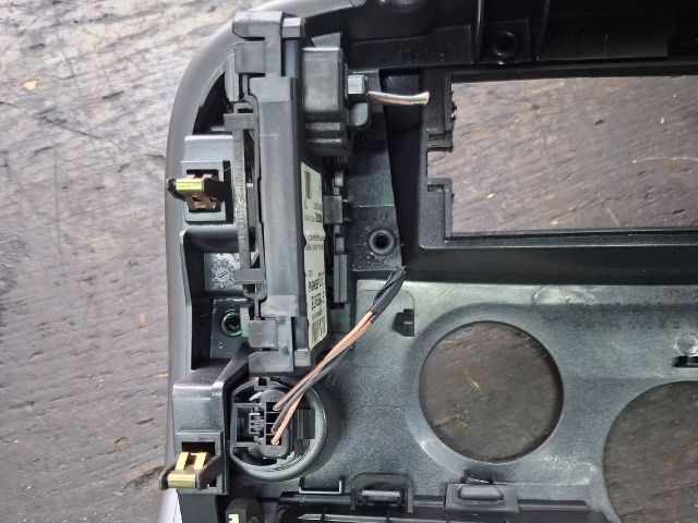 bontott RENAULT SCÉNIC II Középkonzol Keret