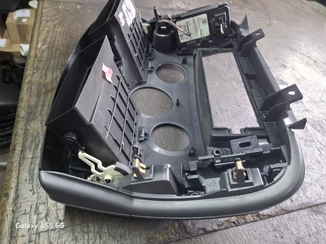 bontott RENAULT SCÉNIC II Középkonzol Keret