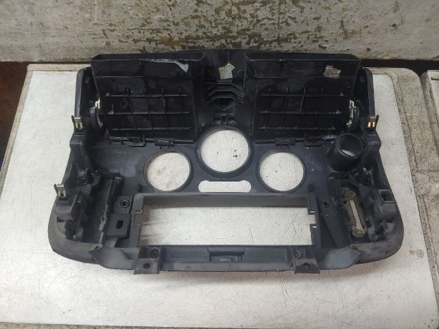 bontott RENAULT SCÉNIC II Középkonzol Keret