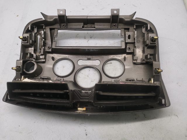 bontott RENAULT SCÉNIC II Középkonzol Keret