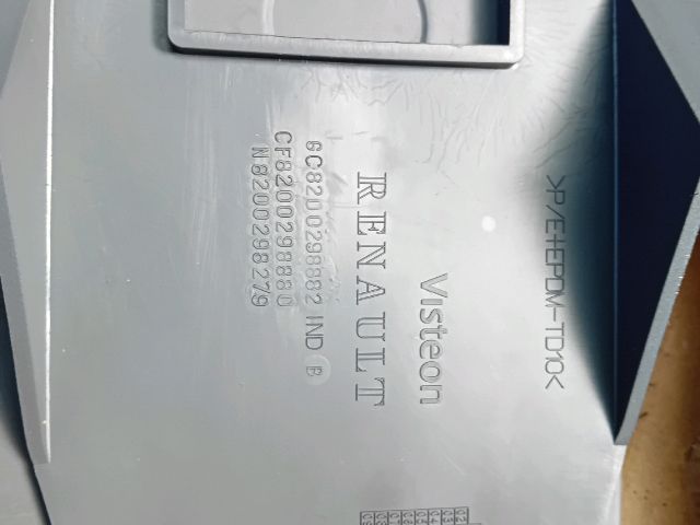 bontott RENAULT SCÉNIC II Középkonzol Keret