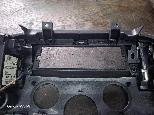 bontott RENAULT SCÉNIC II Középkonzol Keret