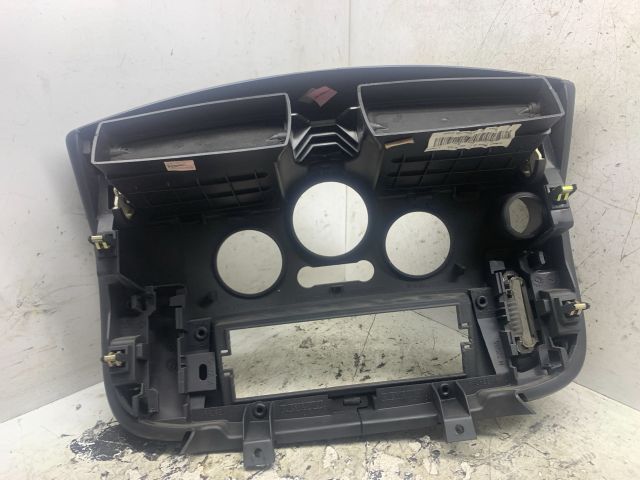 bontott RENAULT SCÉNIC II Középkonzol Keret