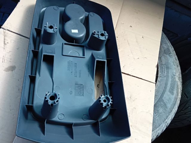 bontott RENAULT SCÉNIC II Középkonzol Keret