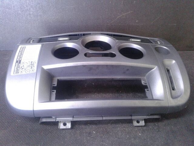 bontott RENAULT SCÉNIC II Középső Szellőző