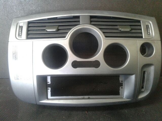 bontott RENAULT SCÉNIC II Középső Szellőző