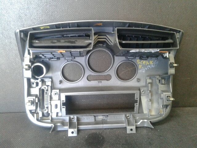 bontott RENAULT SCÉNIC II Középső Szellőző