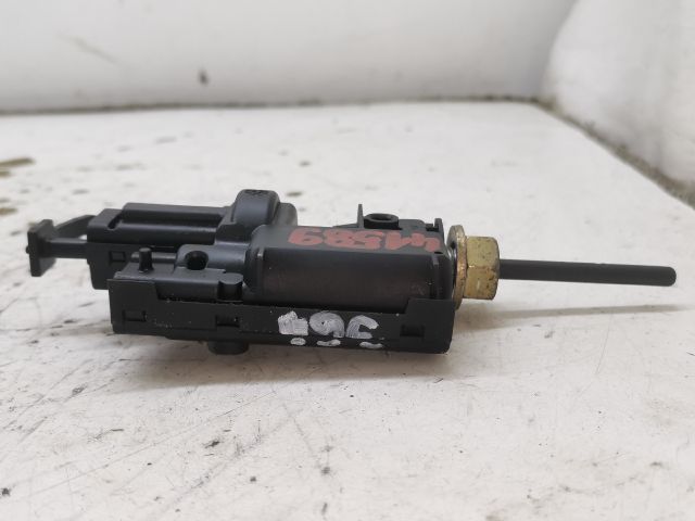 bontott RENAULT SCÉNIC II Központizár Motor Tankajtó