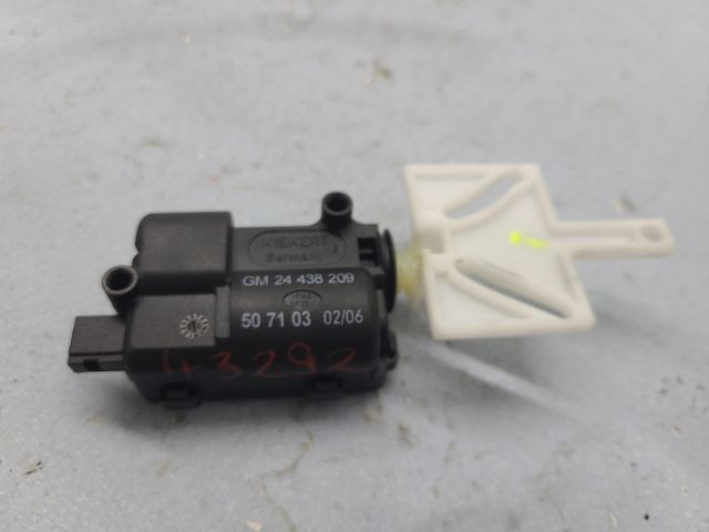 bontott RENAULT SCÉNIC II Központizár Motor Tankajtó