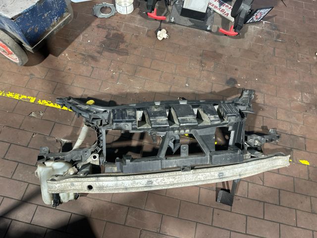 bontott RENAULT SCÉNIC II Motorháztető Zár Tartó Konzol