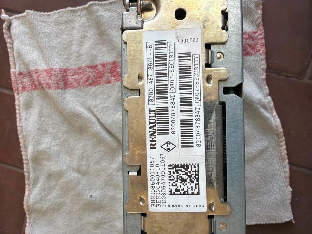 bontott RENAULT SCÉNIC II Navigációs Fejegység