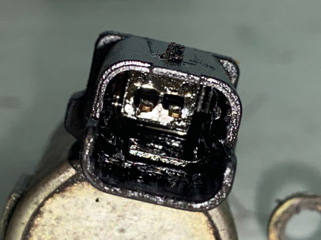 bontott RENAULT SCÉNIC II Olajnyomás Szelep Okoskerékhez