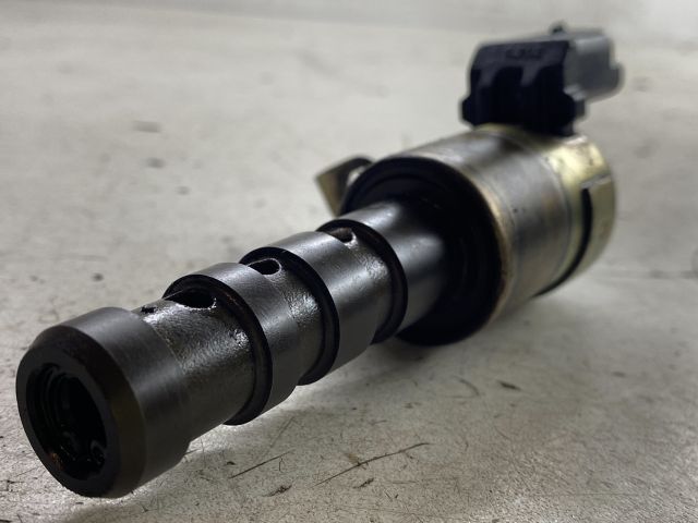 bontott RENAULT SCÉNIC II Olajnyomás Szelep Okoskerékhez