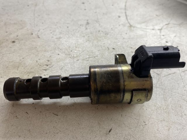 bontott RENAULT SCÉNIC II Olajnyomás Szelep Okoskerékhez