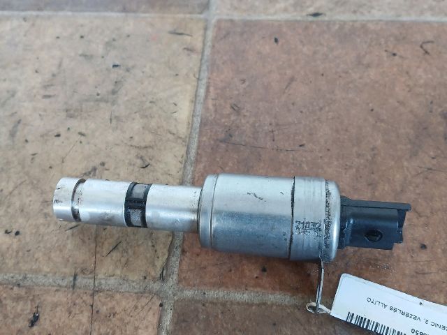 bontott RENAULT SCÉNIC II Olajnyomás Szelep Okoskerékhez