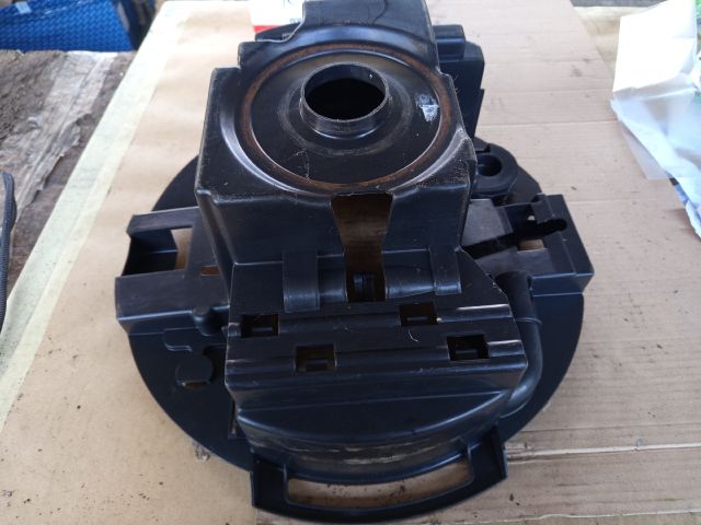 bontott RENAULT SCÉNIC II Pótkerék Szerszámtartó