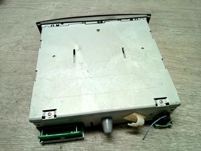 bontott RENAULT SCÉNIC II Rádió / CD