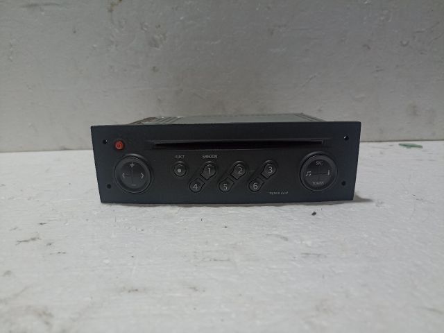 bontott RENAULT SCÉNIC II Rádió / CD