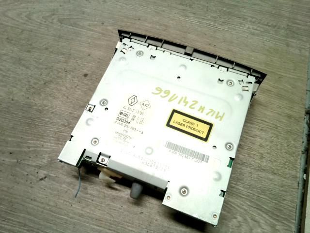 bontott RENAULT SCÉNIC II Rádió / CD