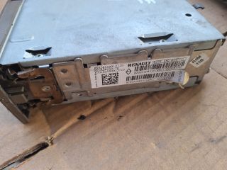 bontott RENAULT SCÉNIC II Rádió / CD