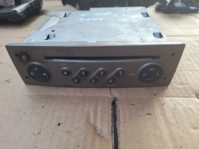 bontott RENAULT SCÉNIC II Rádió / CD