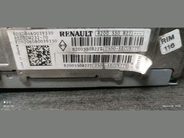 bontott RENAULT SCÉNIC II Rádió / CD