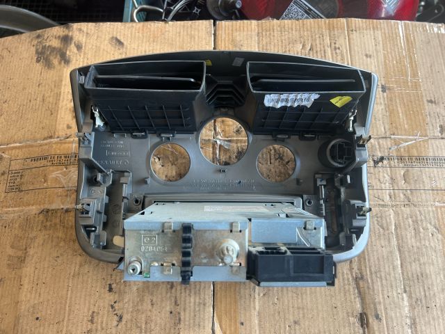 bontott RENAULT SCÉNIC II Rádió / CD