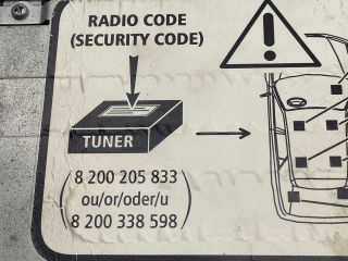 bontott RENAULT SCÉNIC II Rádió / CD
